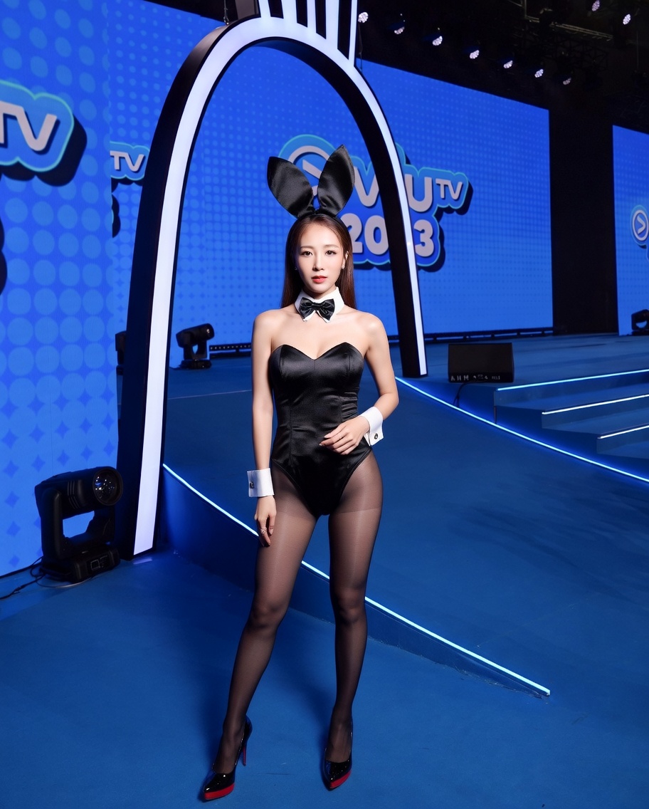 AI Girl - Melody Ma 米露迪 page 9 full